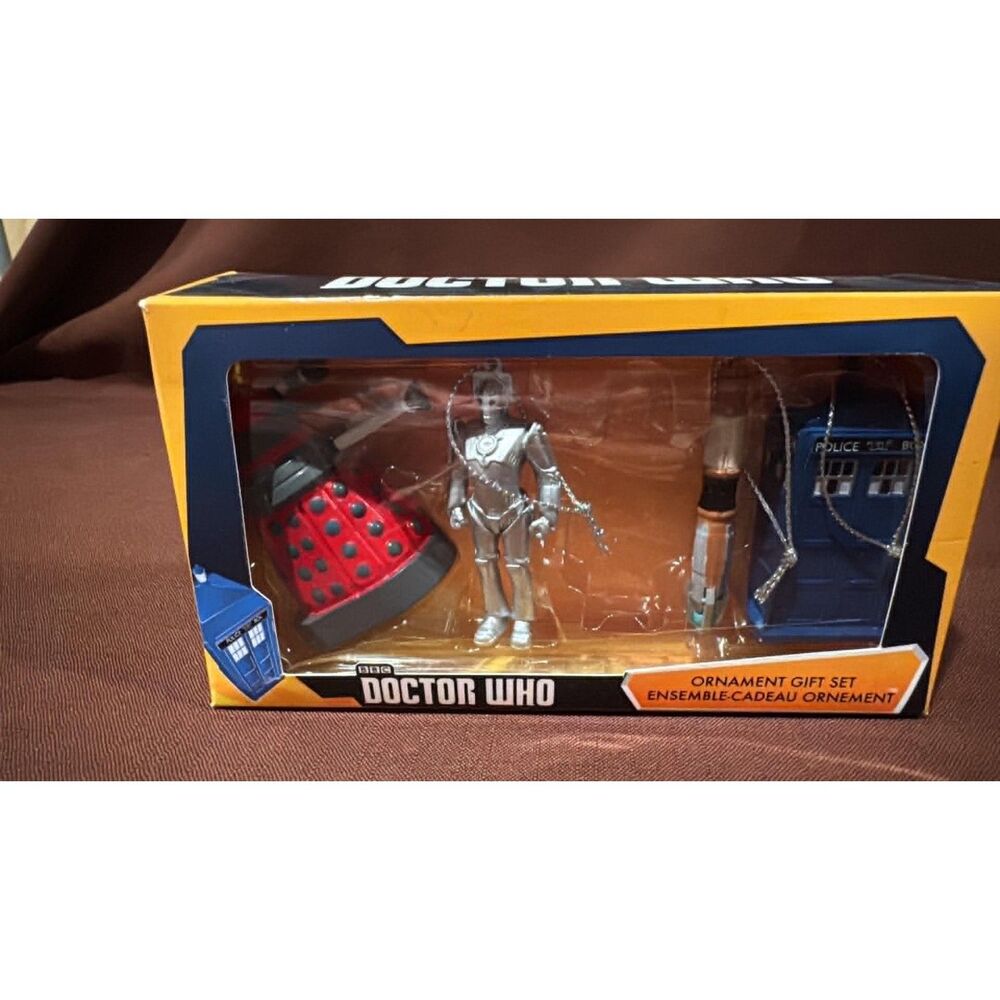 Doctor Who Ornaments Gift Set Open I missing Ornement
